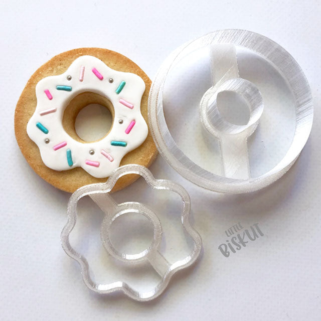 Donut cutter set
